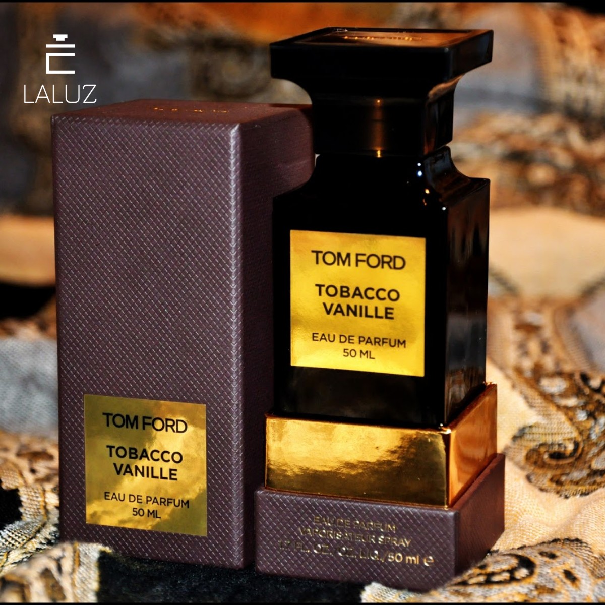 Nước hoa Tom Ford Tobacco Vanille có mùi hương nồng nàn, gợi cảm giác huyền bí và sang trọng