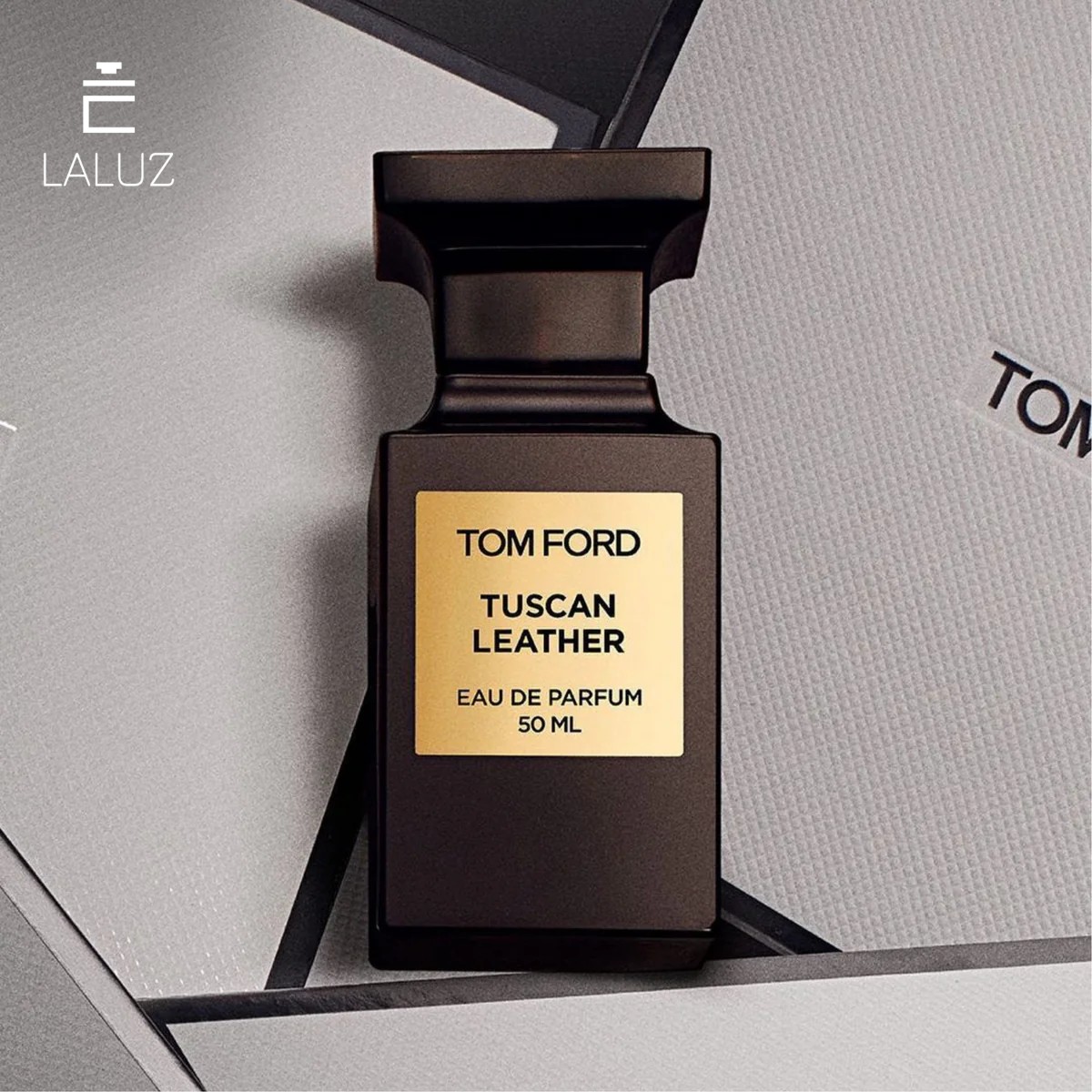 Nước hoa Tom Ford mang mùi hương từ những xưởng thuộc da truyền thống của Ý