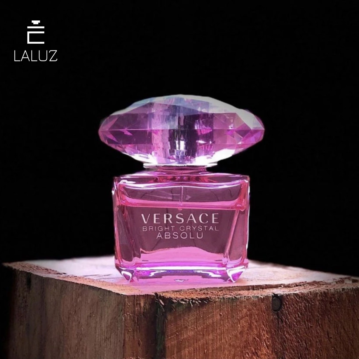 Nước hoa Versace Bright Crystal Absolu phù hợp với phụ nữ trên 25 tuổi