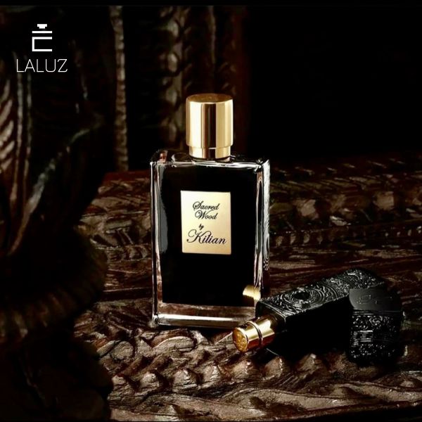 Nước hoa Kilian đen Sacred Wood là tuyệt tác trong thế giới mùi hương Niche