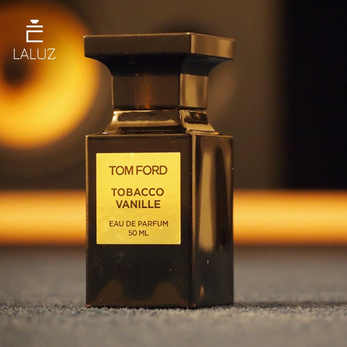 Nước hoa Tom Ford dành cho cả nam lẫn nữ Tobacco Vanille
