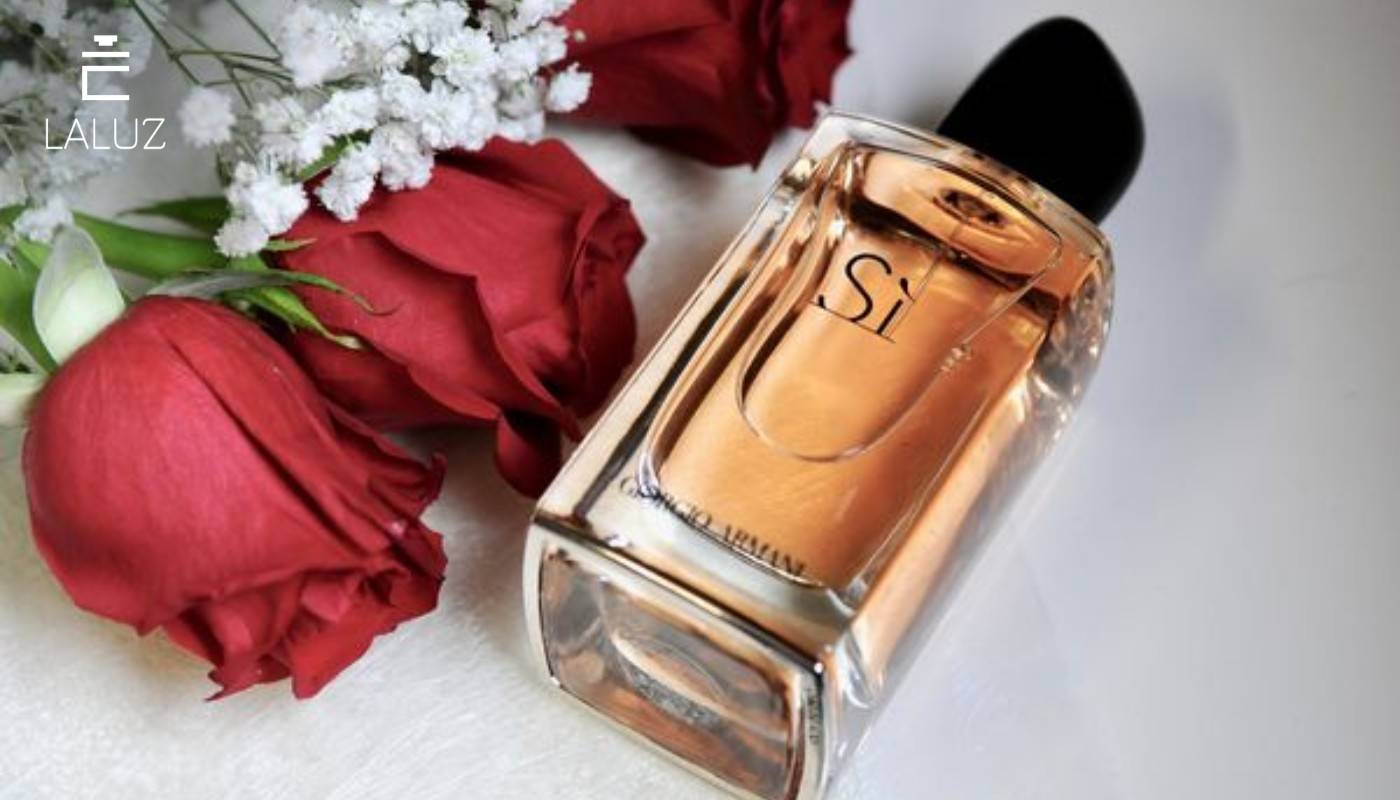 Nước hoa nữ 50 tuổi Giorgio Armani Sì EDP toát lên vẻ quyến rũ khó cưỡng