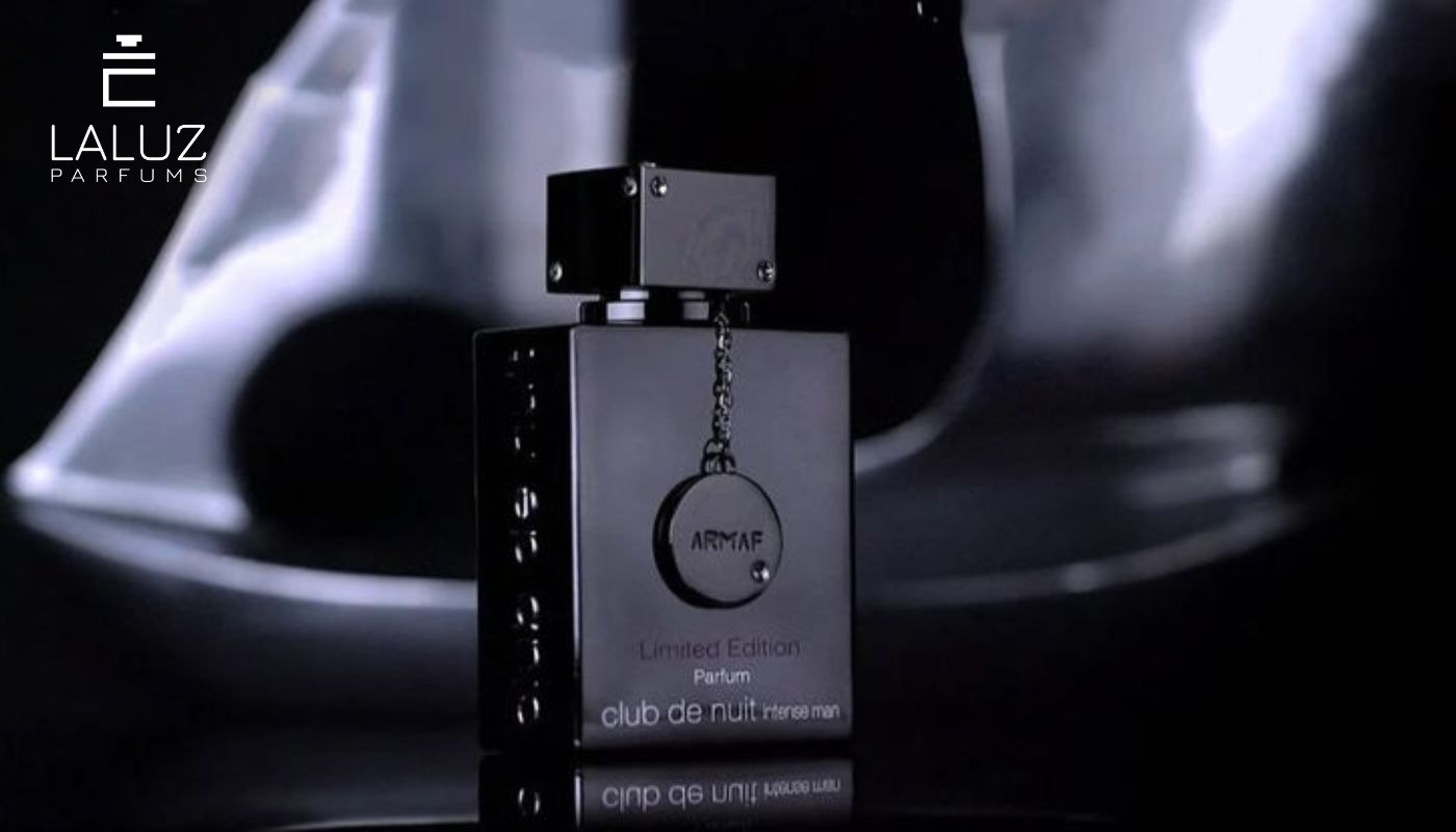 Armaf Club De Nuit Intense là dòng nước hoa dứa có giá thành hợp lý