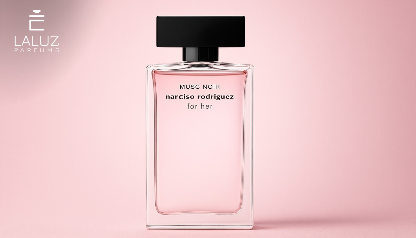 Narciso Rodriguez For Her Musc Noir quyến rũ với mùi da thịt gợi cảm và xạ hương đặc trưng cho phái đẹp