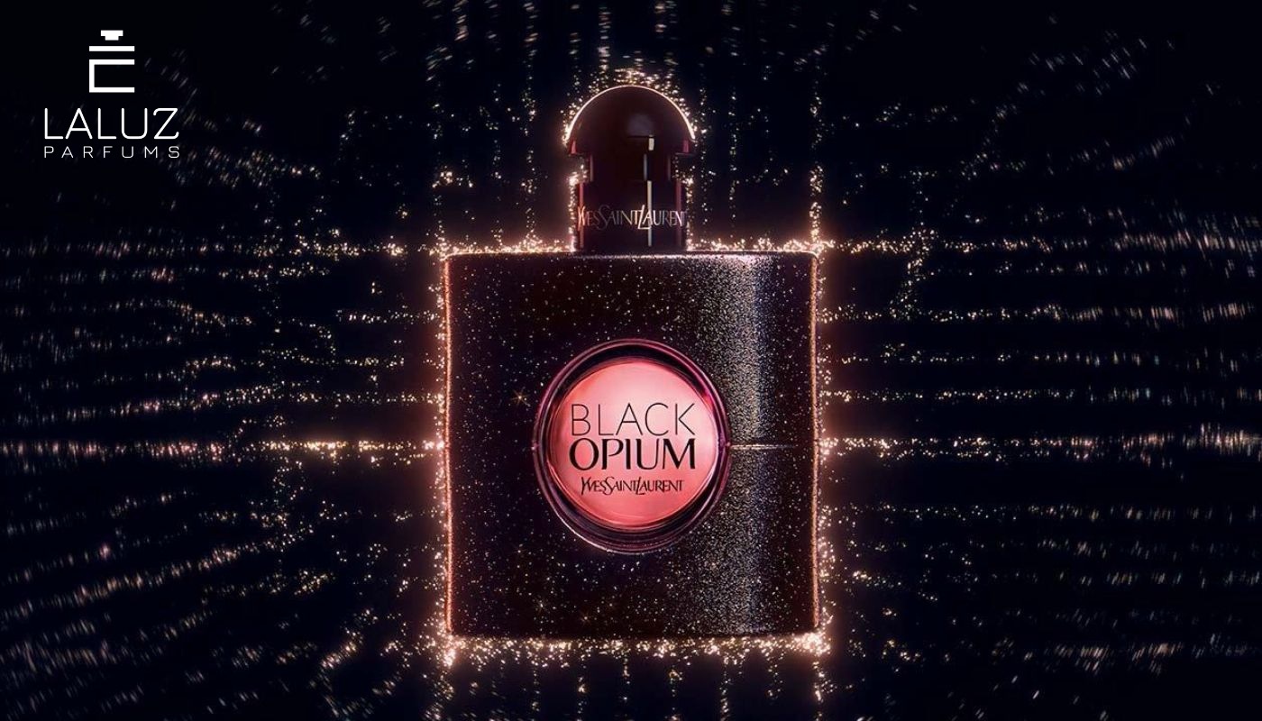 Nước hoa hương hạnh nhân Black Opium có độ lưu hương từ 6-8 tiếng 